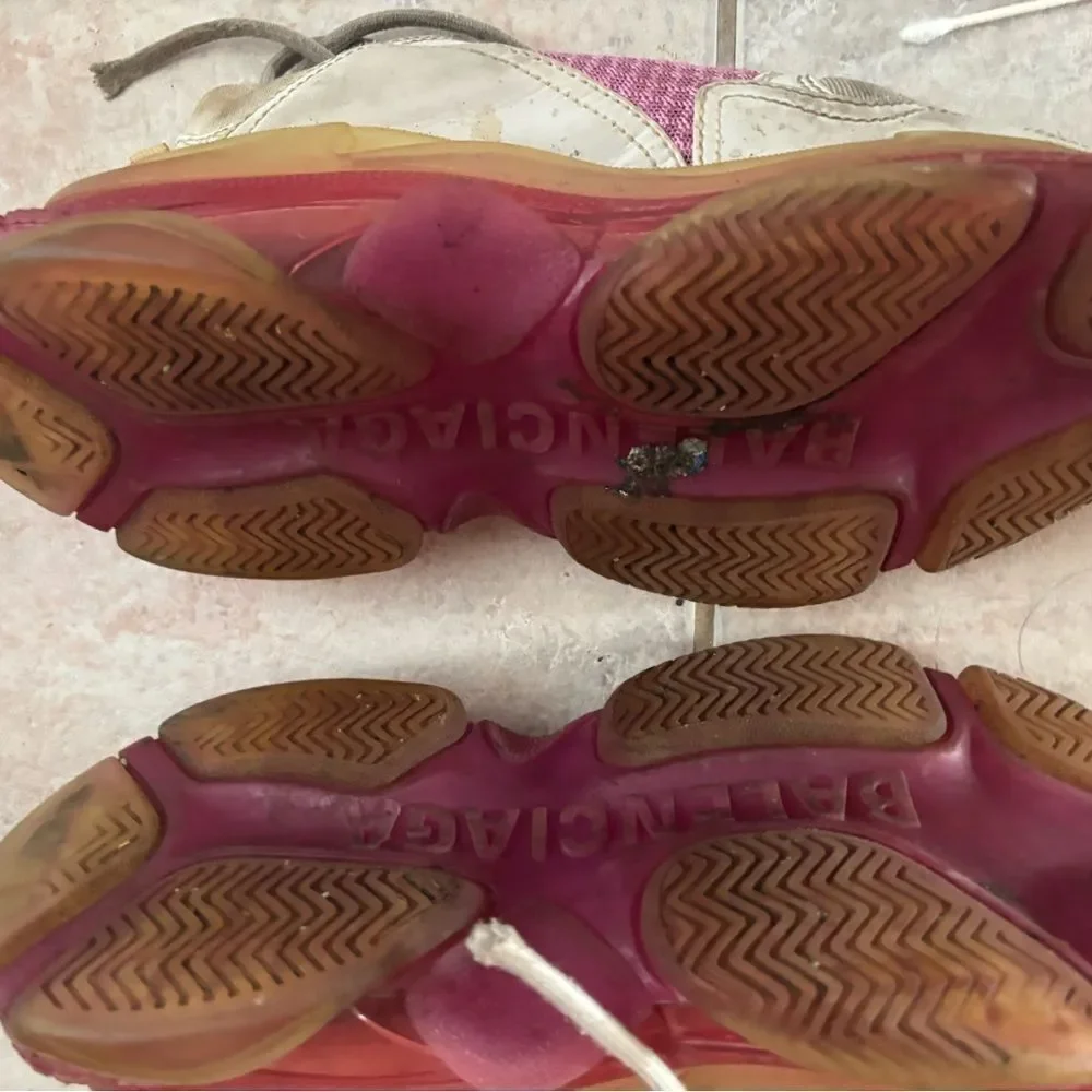 Balenciaga Triple S Trainers chunky sneakers White Pink shoes flats logo flats